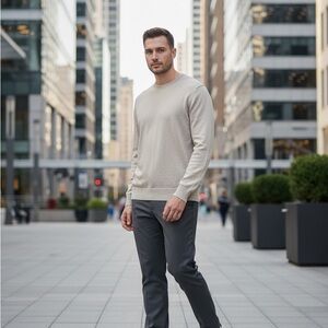 GAP Men's Crewneck Sweater in Cream